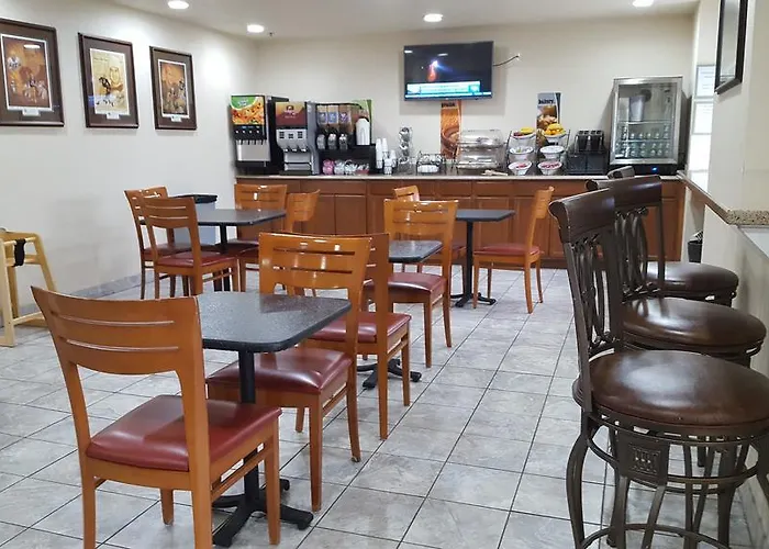 Cheap hotel: Microtel Inn & Suites By Wyndham Green Bay